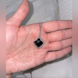 Kendra Scott - kacey silver long pendant with black stone